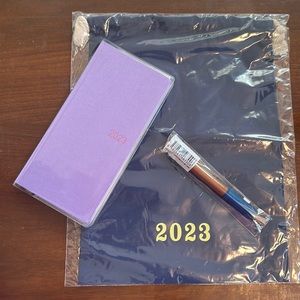 Hobonichi Weeks Mega 2023 - Light Purple - English -Includes cover and more